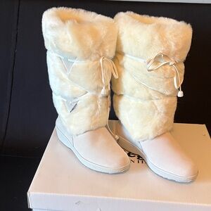 Women's Winter Fur Boots - Cream